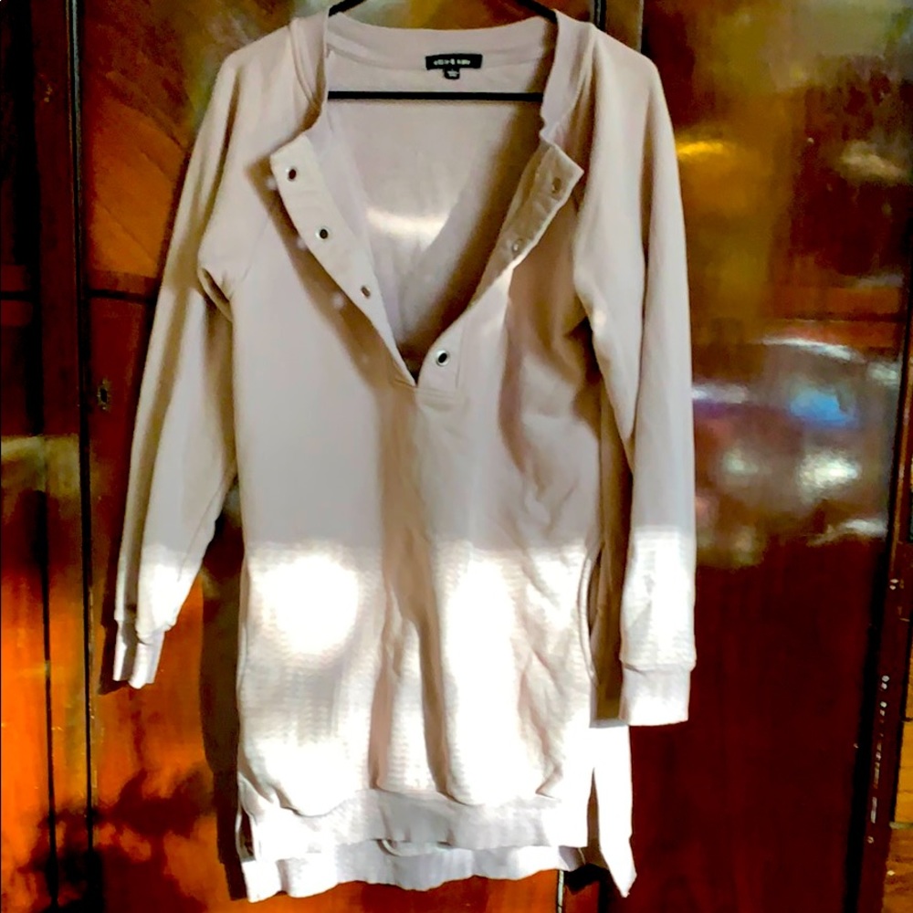 Oversized sweatshirt